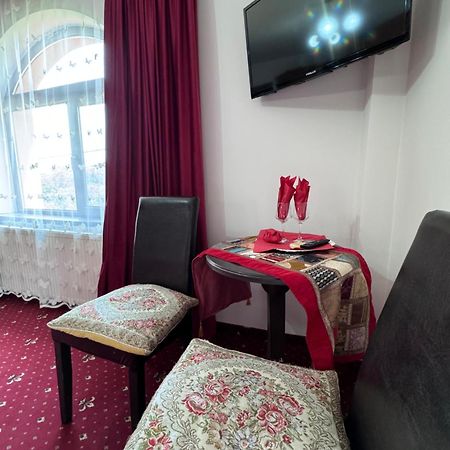 Pensiunea Casa Simoni Ploieşti Esterno foto