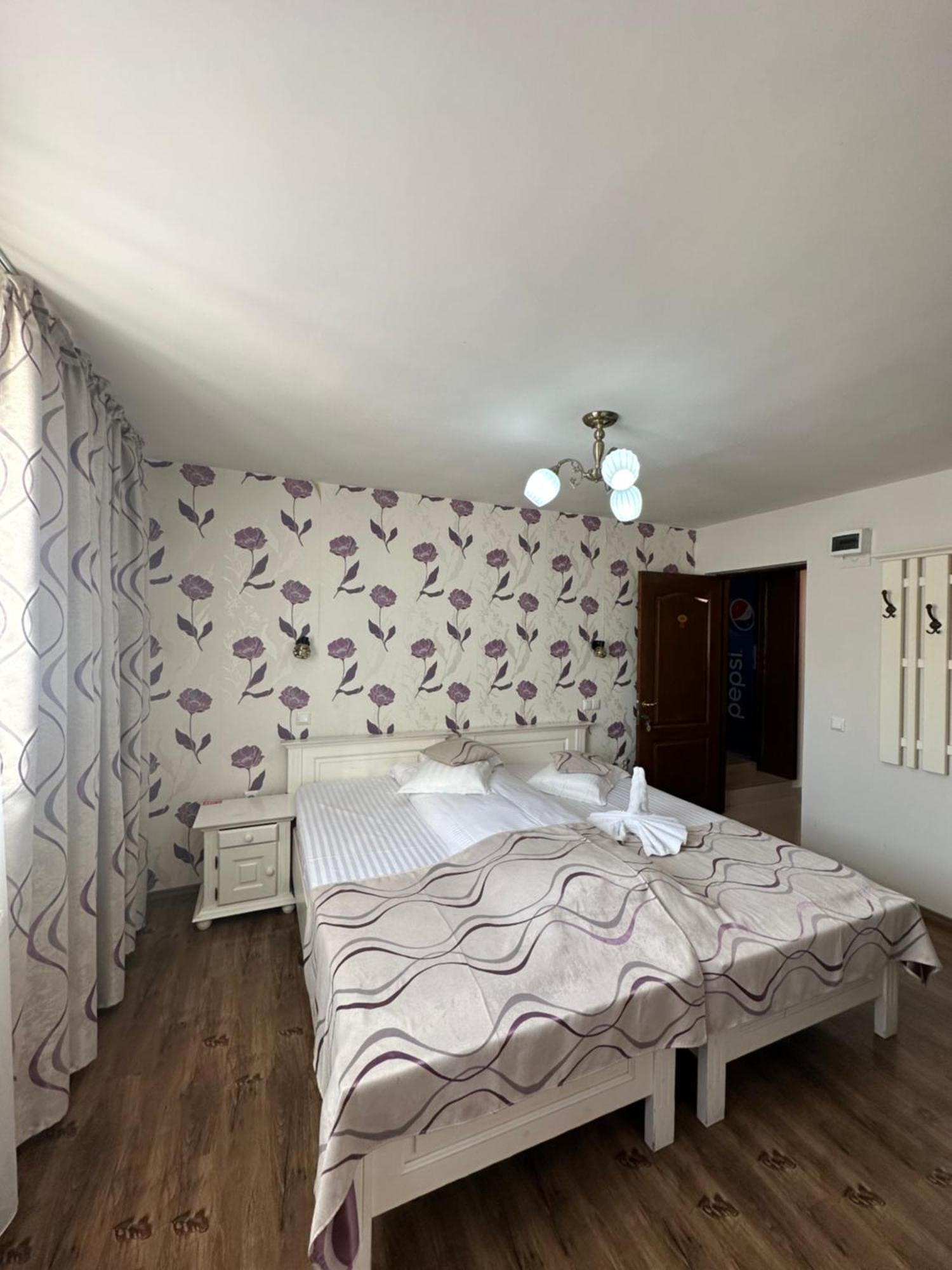 Pensiunea Casa Simoni Ploieşti Esterno foto