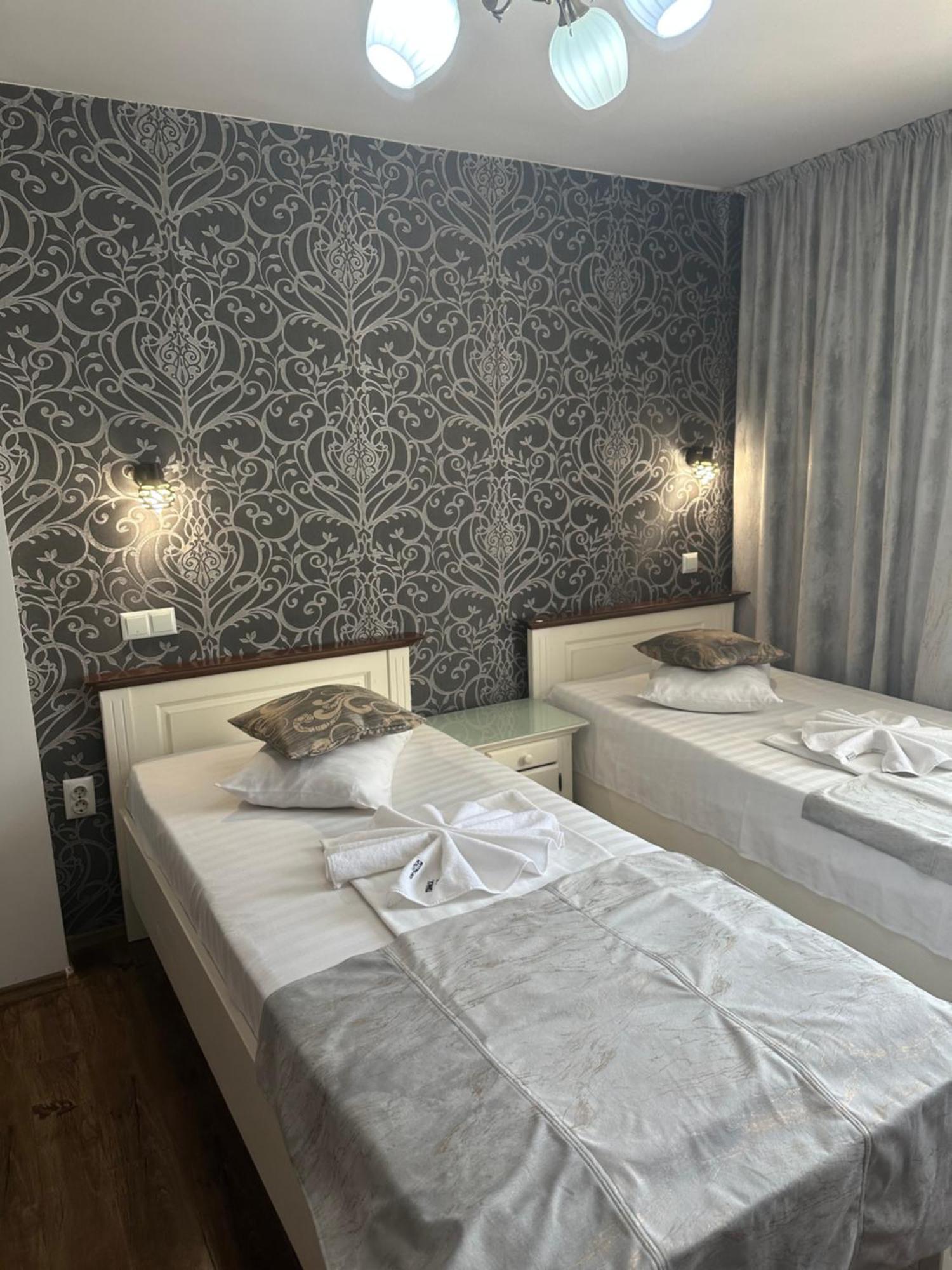 Pensiunea Casa Simoni Ploieşti Esterno foto