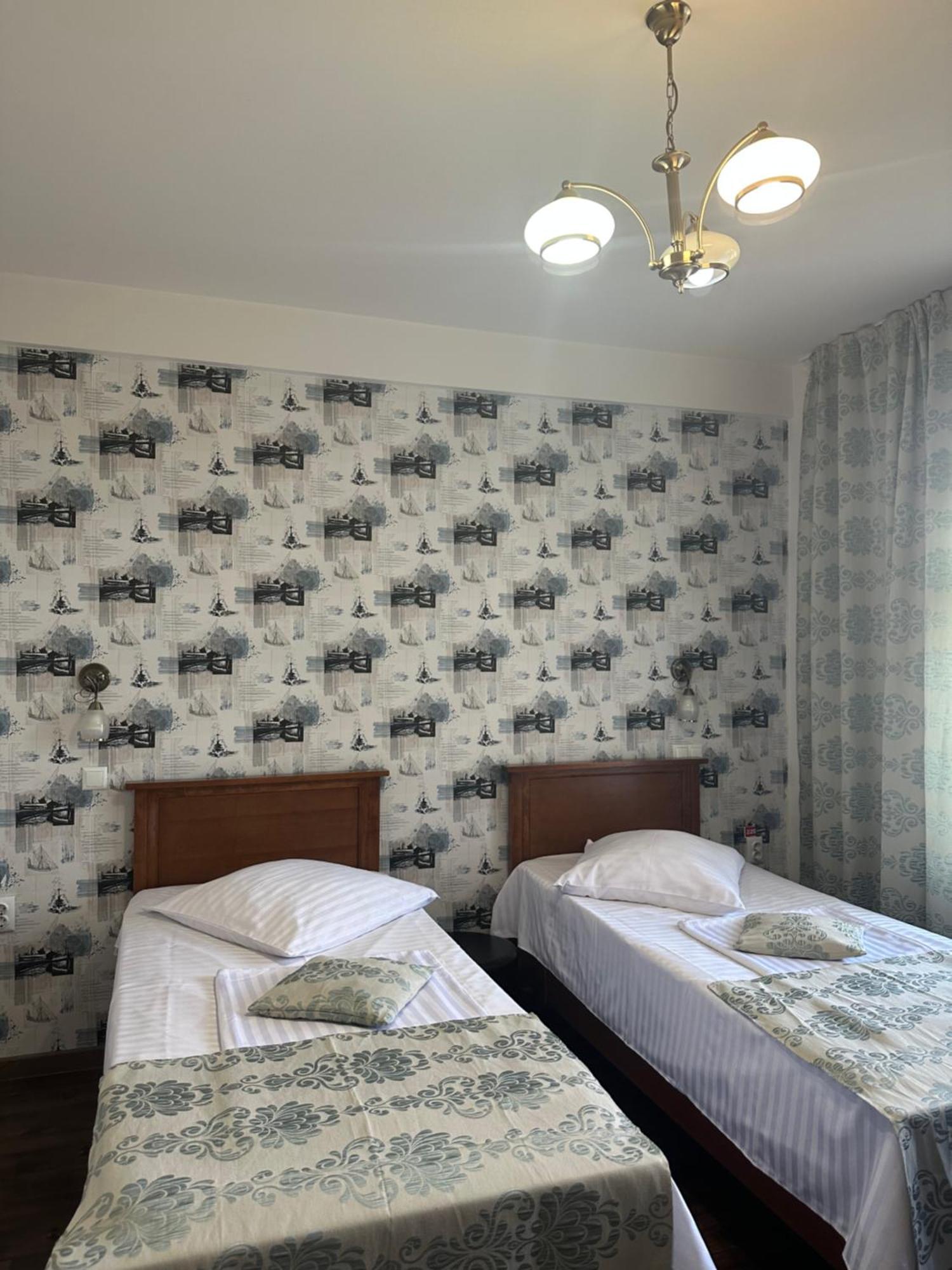 Pensiunea Casa Simoni Ploieşti Esterno foto