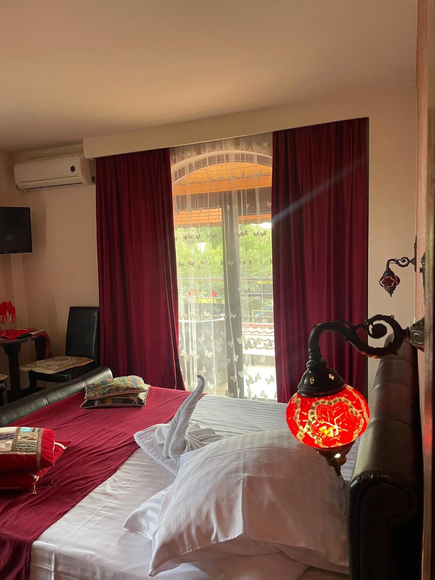 Pensiunea Casa Simoni Ploieşti Esterno foto