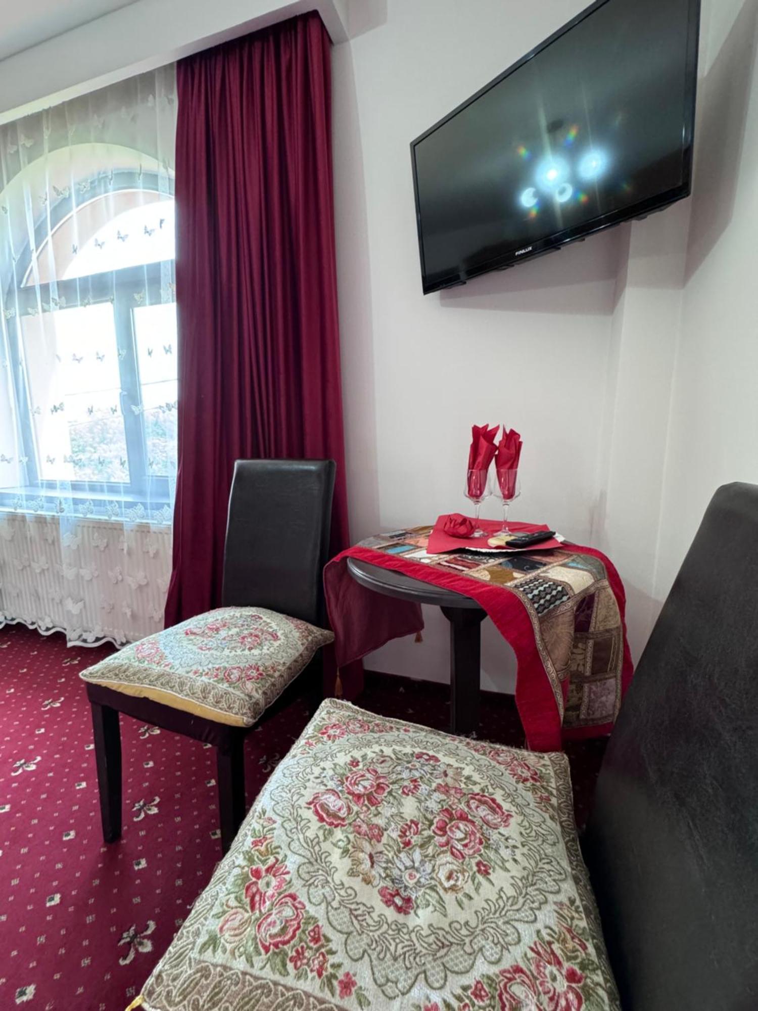 Pensiunea Casa Simoni Ploieşti Esterno foto