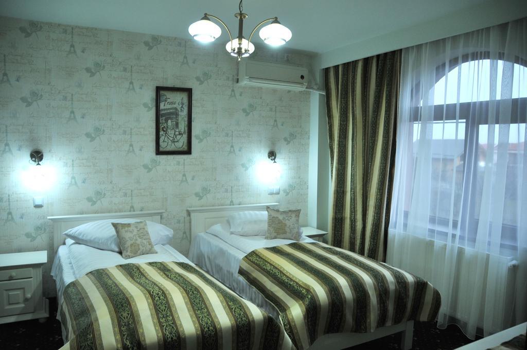 Pensiunea Casa Simoni Ploieşti Camera foto