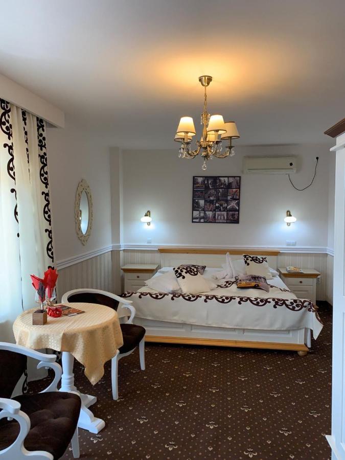 Pensiunea Casa Simoni Ploieşti Esterno foto